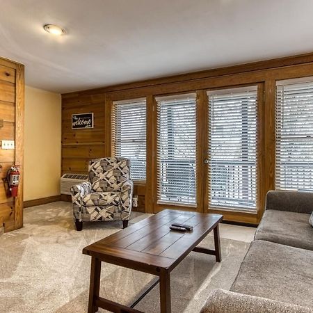 Newly Renovated Perfect 2 Bedroom W Indoor Jacuzzies, Hot Tub, Pool, Sauna, Golf! Pigeon Forge Exterior photo