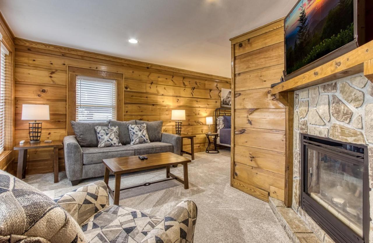Newly Renovated Perfect 2 Bedroom W Indoor Jacuzzies, Hot Tub, Pool, Sauna, Golf! Pigeon Forge Exterior photo