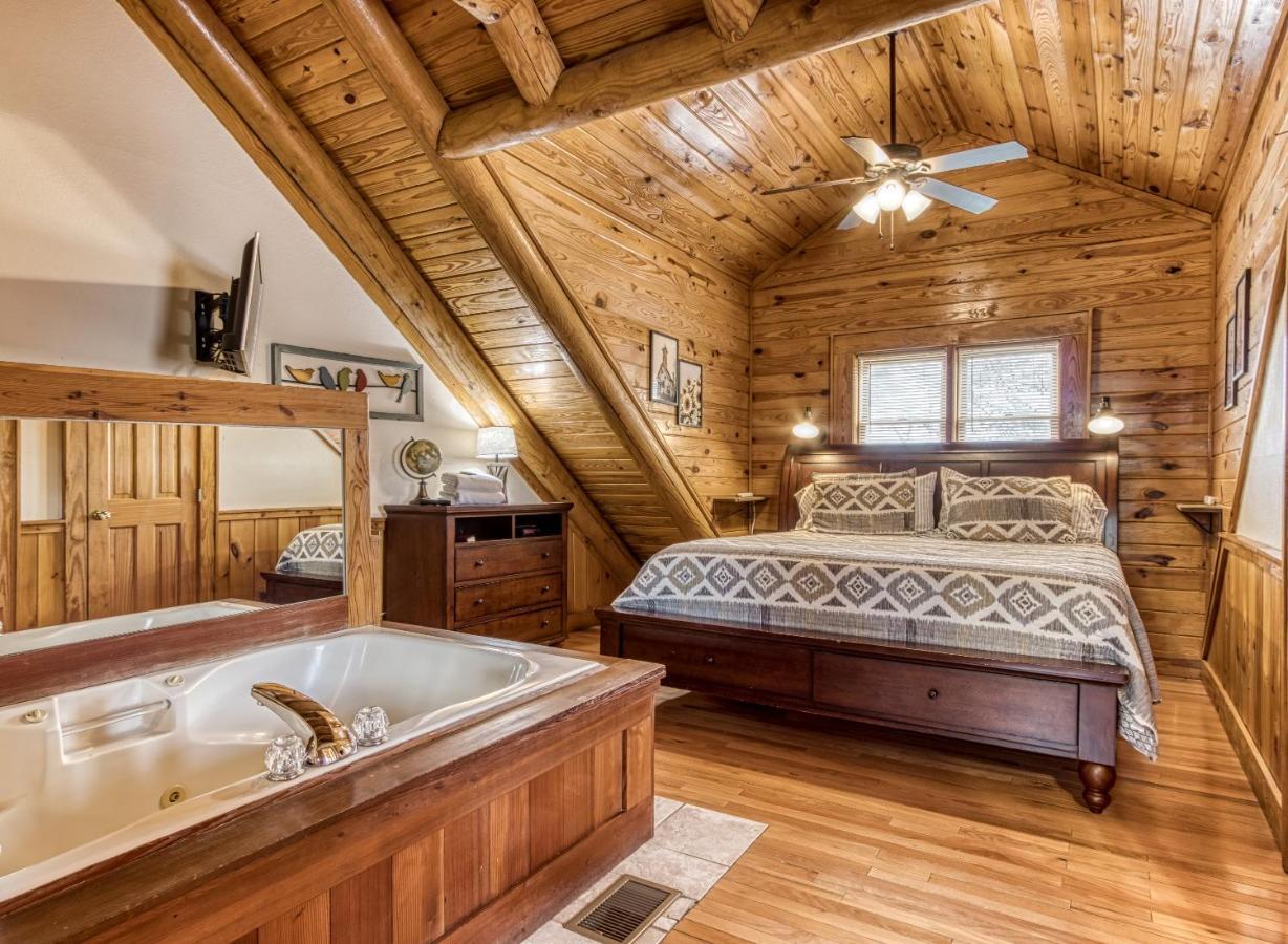Newly Renovated Perfect 2 Bedroom W Indoor Jacuzzies, Hot Tub, Pool, Sauna, Golf! Pigeon Forge Exterior photo